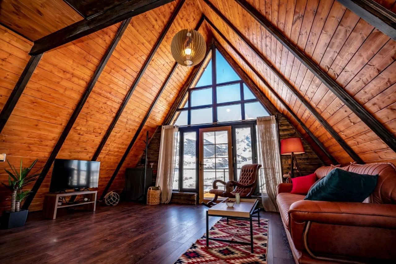 Villa Voyager à Kazbegi Extérieur photo
